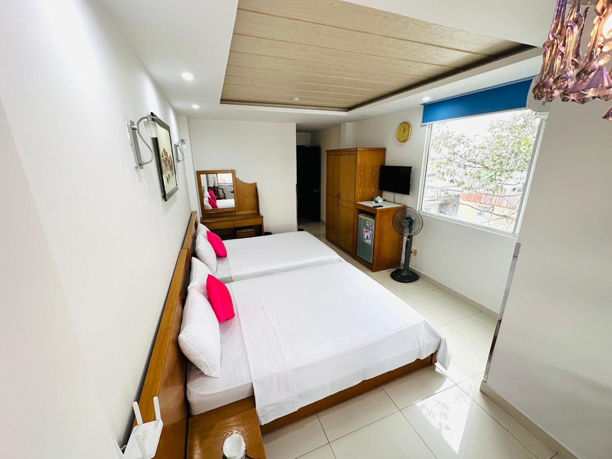 Redflower Hotel مدينة هوشي منه المظهر الخارجي الصورة