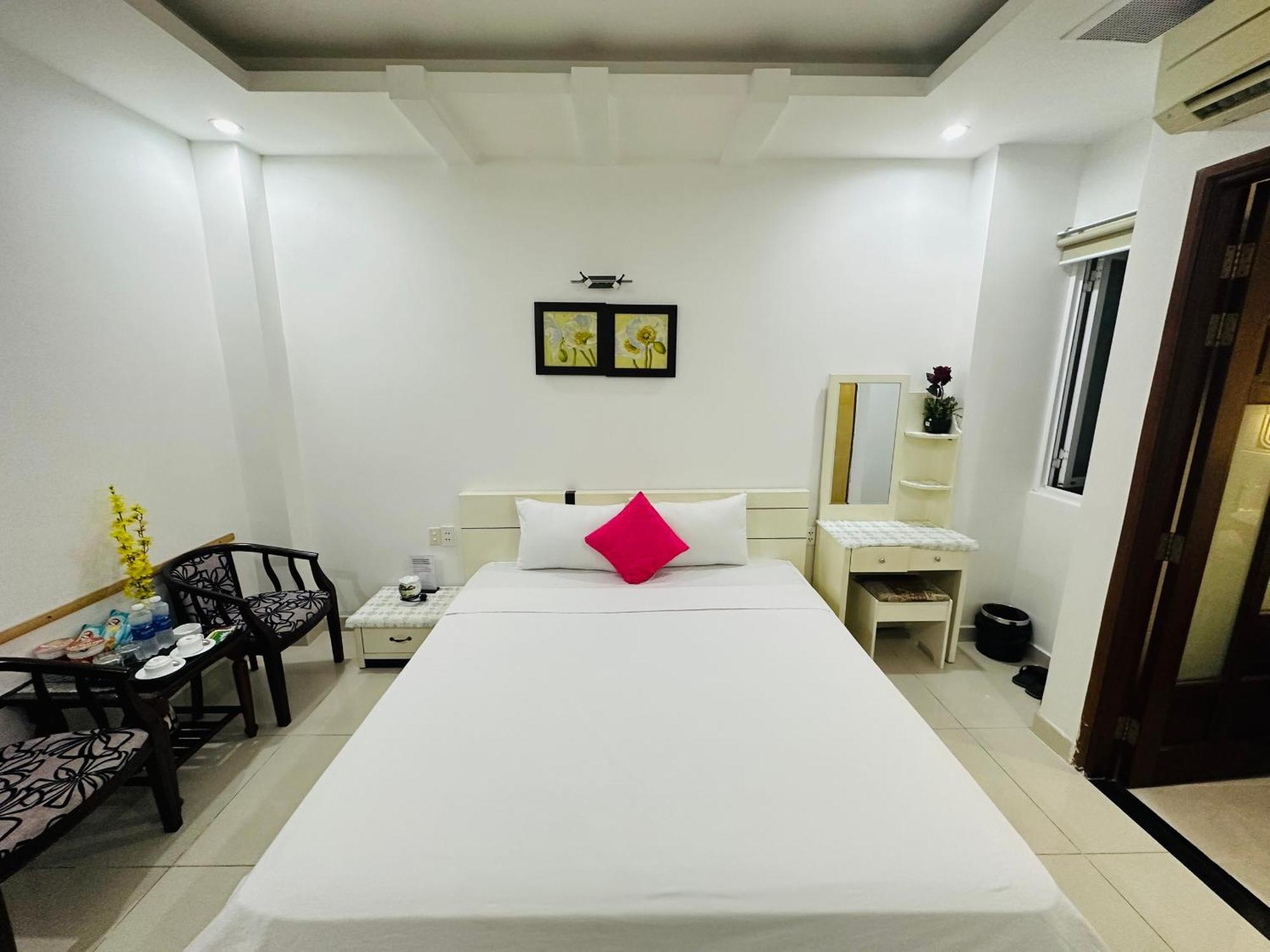 Redflower Hotel مدينة هوشي منه المظهر الخارجي الصورة