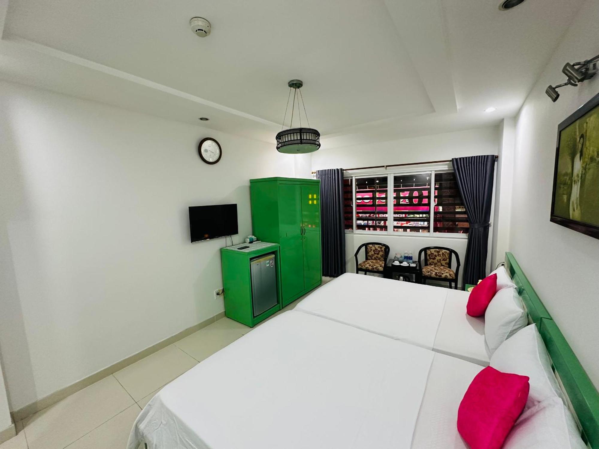 Redflower Hotel مدينة هوشي منه المظهر الخارجي الصورة