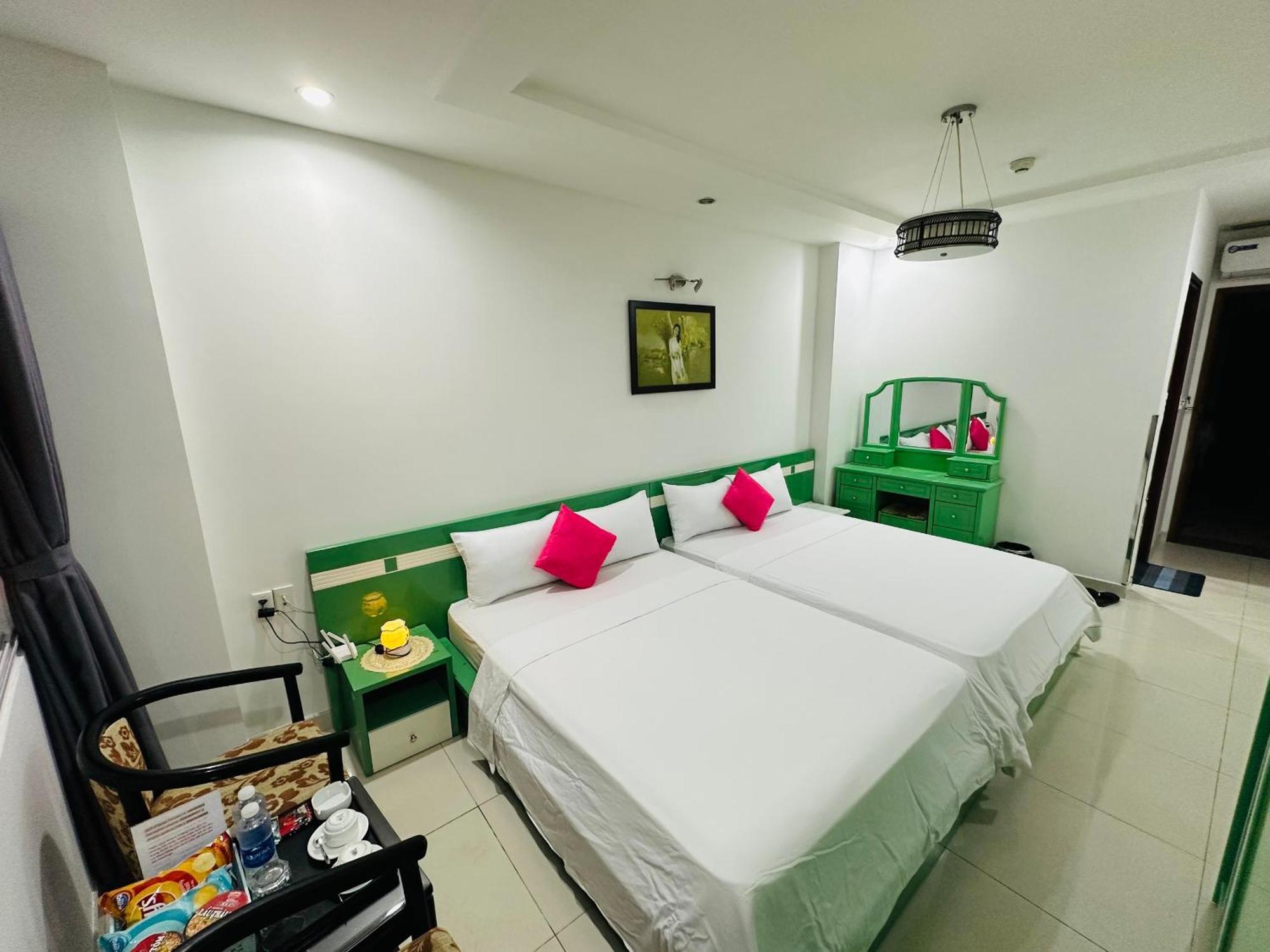 Redflower Hotel مدينة هوشي منه المظهر الخارجي الصورة