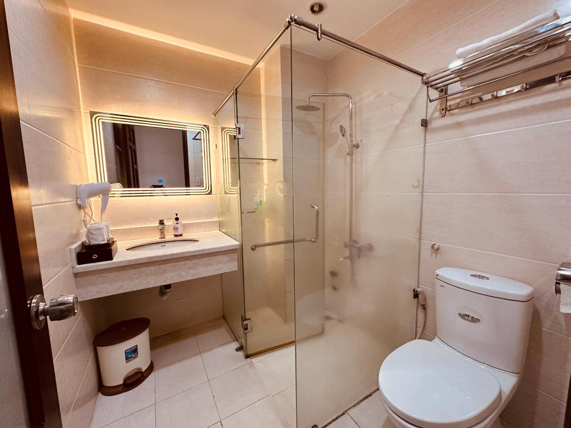 Redflower Hotel مدينة هوشي منه المظهر الخارجي الصورة