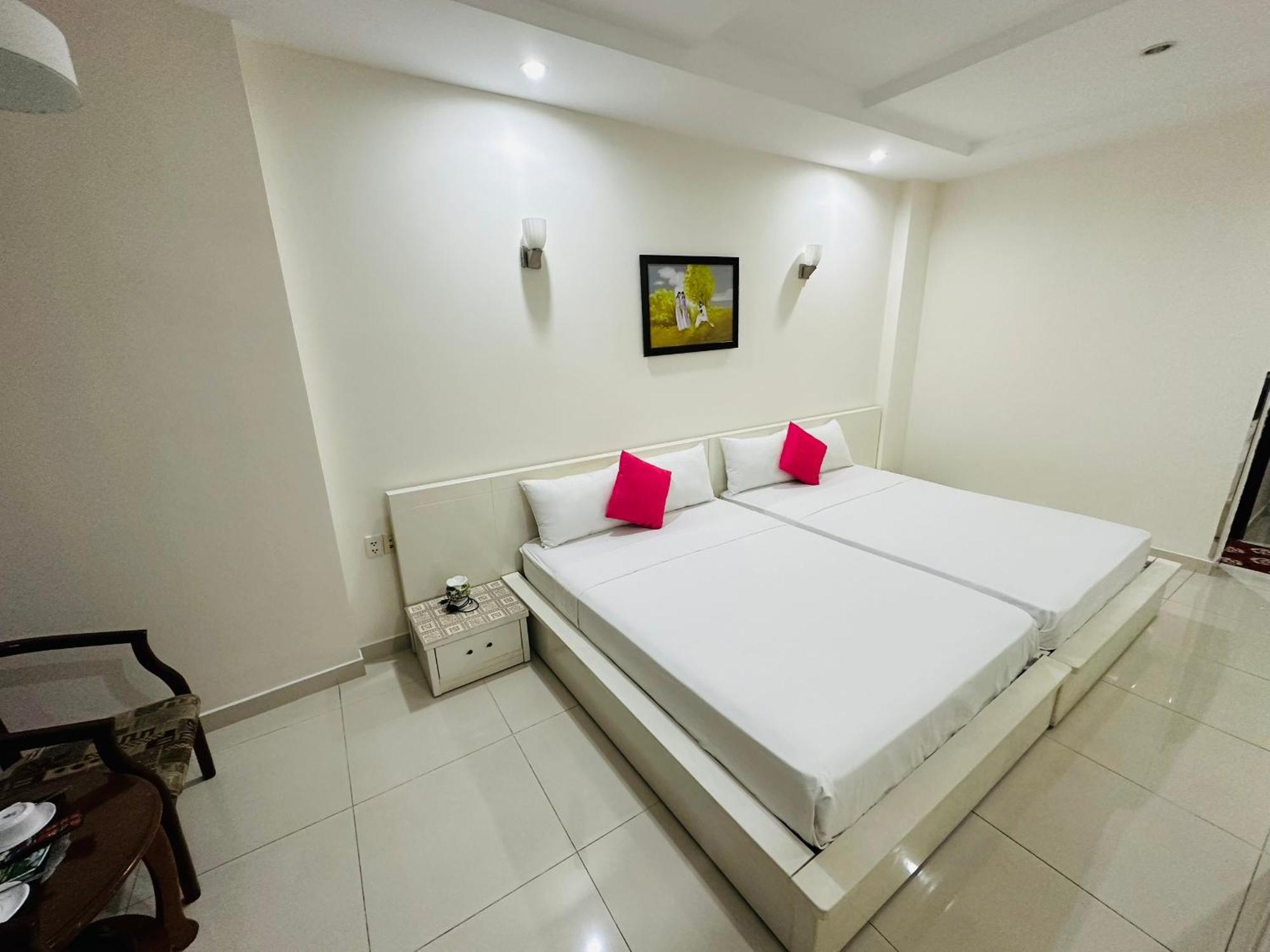 Redflower Hotel مدينة هوشي منه المظهر الخارجي الصورة
