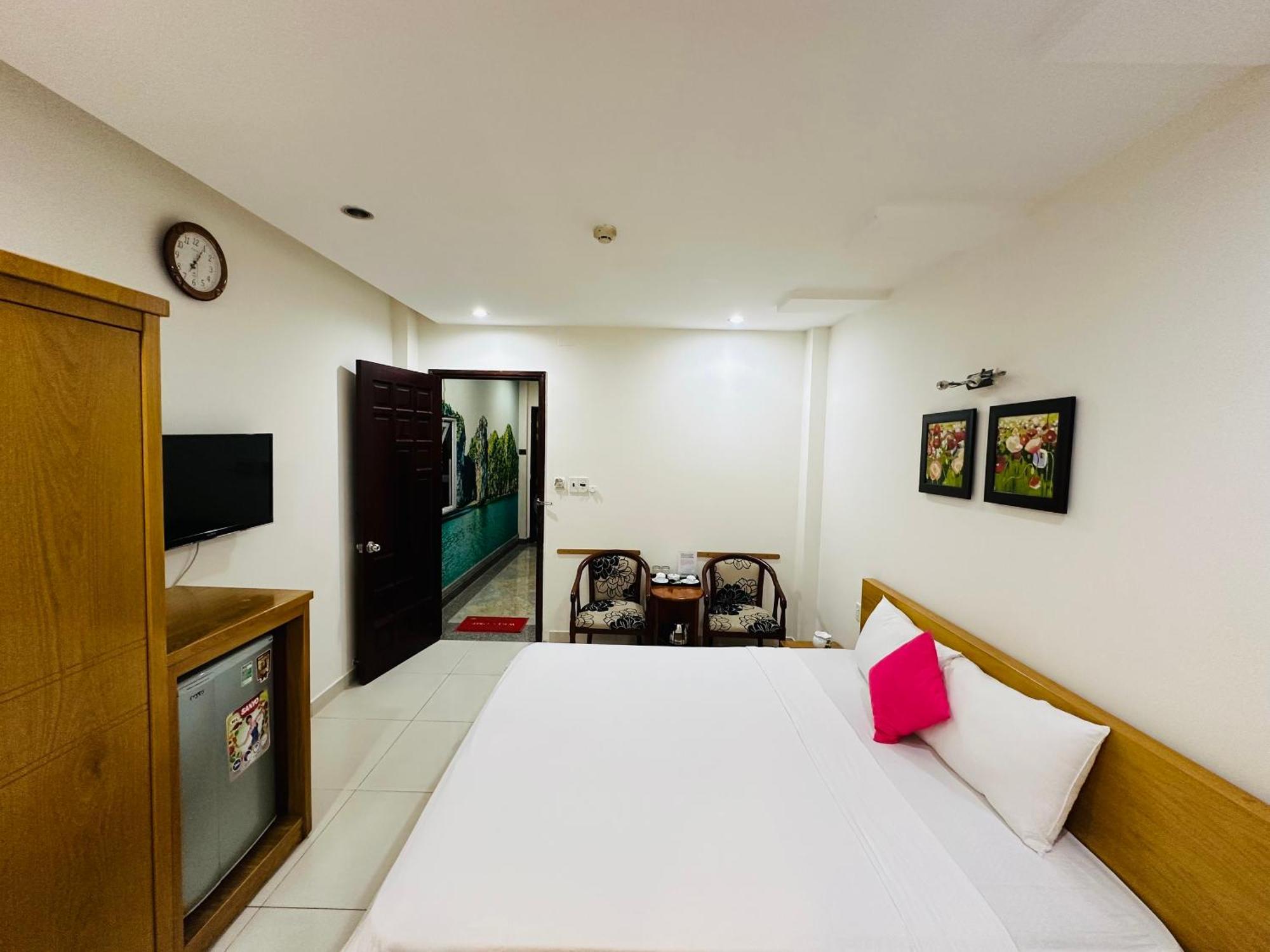 Redflower Hotel مدينة هوشي منه المظهر الخارجي الصورة